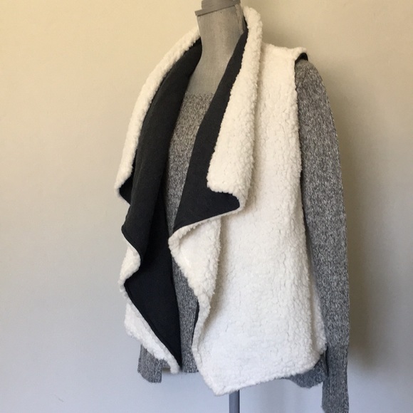 Mossimo Supply Co. Reversible Faux Sherpa & Knit Vest, size Small 🖤 - Picture 10 of 14